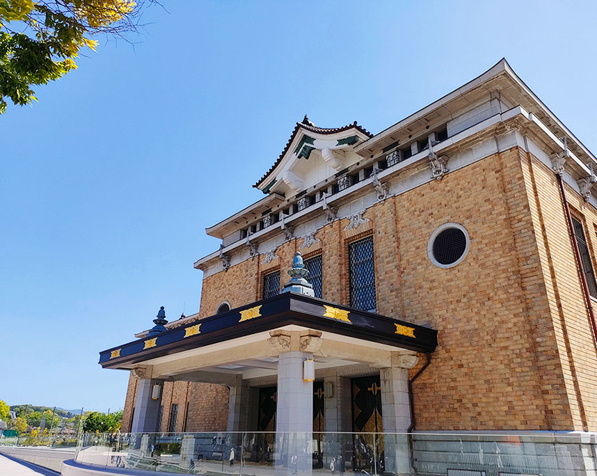 京都市京セラ美術館へ