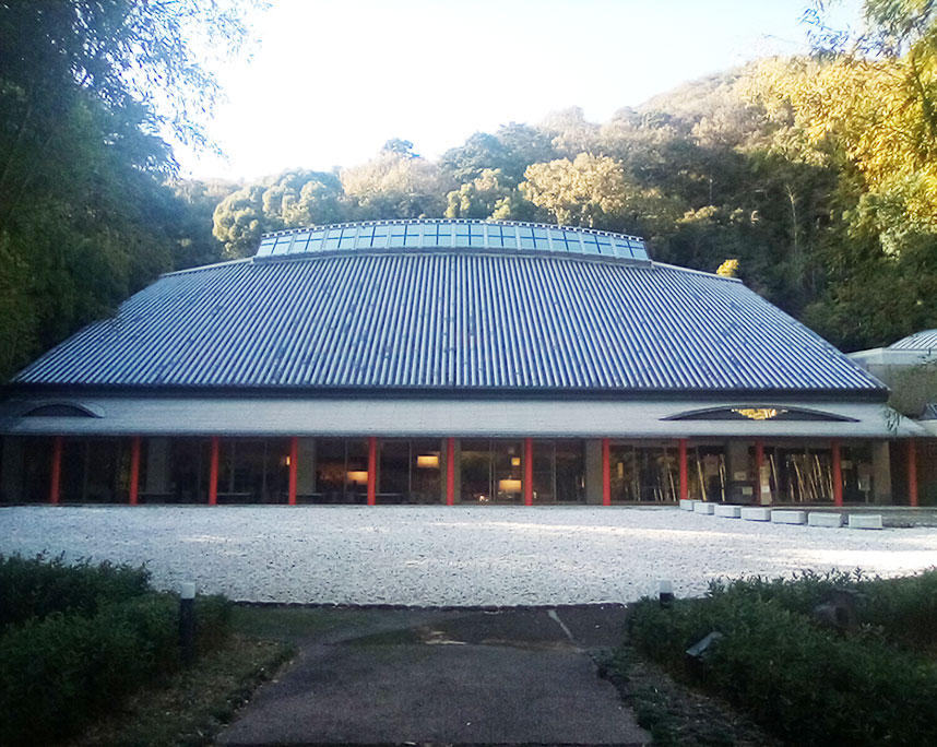 書寫山圓教寺を彷彿させる、美術工芸館